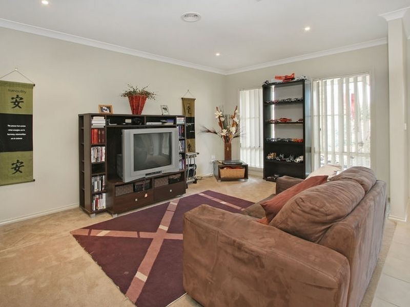 157 Rosebank Drive, Cranbourne North VIC 3977