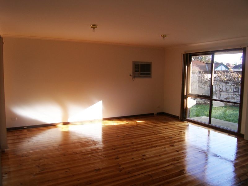 4 Ambleside Crescent, Berwick VIC 3806