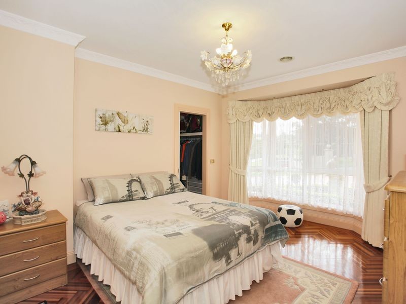 13 John Joseph Court, Narre Warren North VIC 3804
