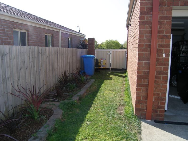 8 Fabriano Place, Narre Warren South VIC 3805