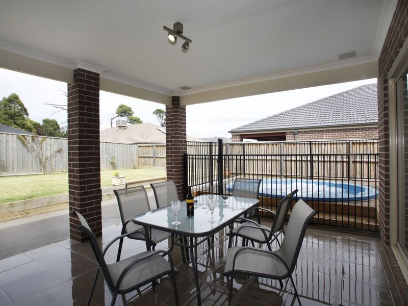 63 Saul Avenue, Berwick VIC 3806