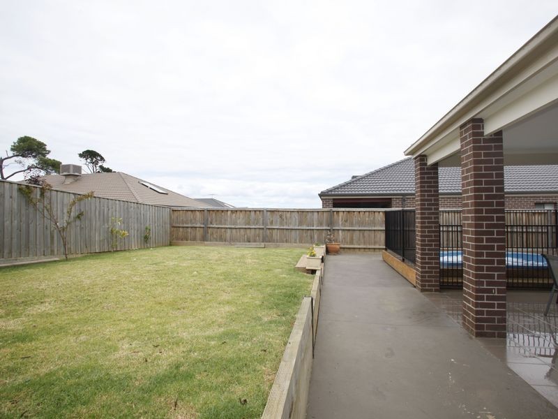63 Saul Avenue, Berwick VIC 3806