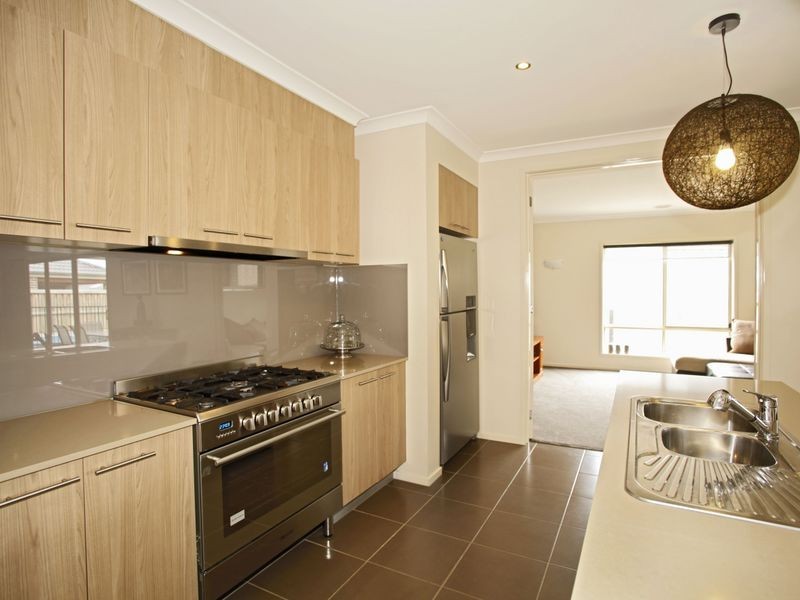 63 Saul Avenue, Berwick VIC 3806