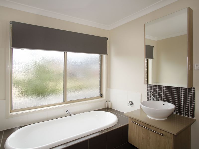 63 Saul Avenue, Berwick VIC 3806