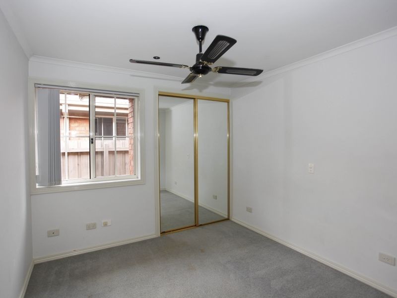 2/19 Glen Erin Way, Berwick VIC 3806
