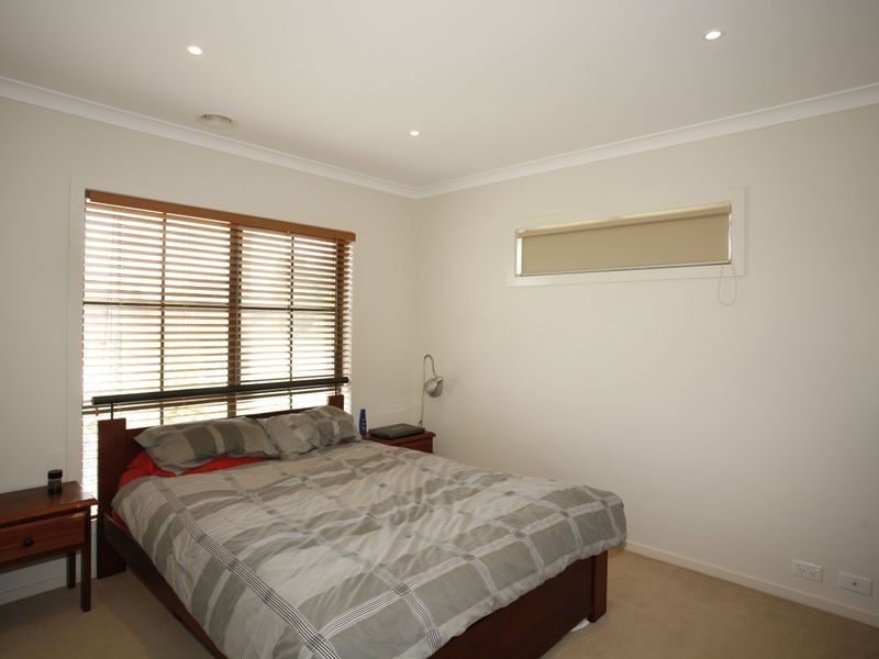 33 Premier Drive, Berwick VIC 3806