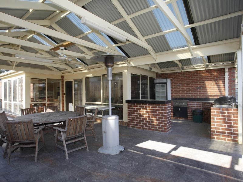 5 Mountain View Circuit, Beaconsfield VIC 3807