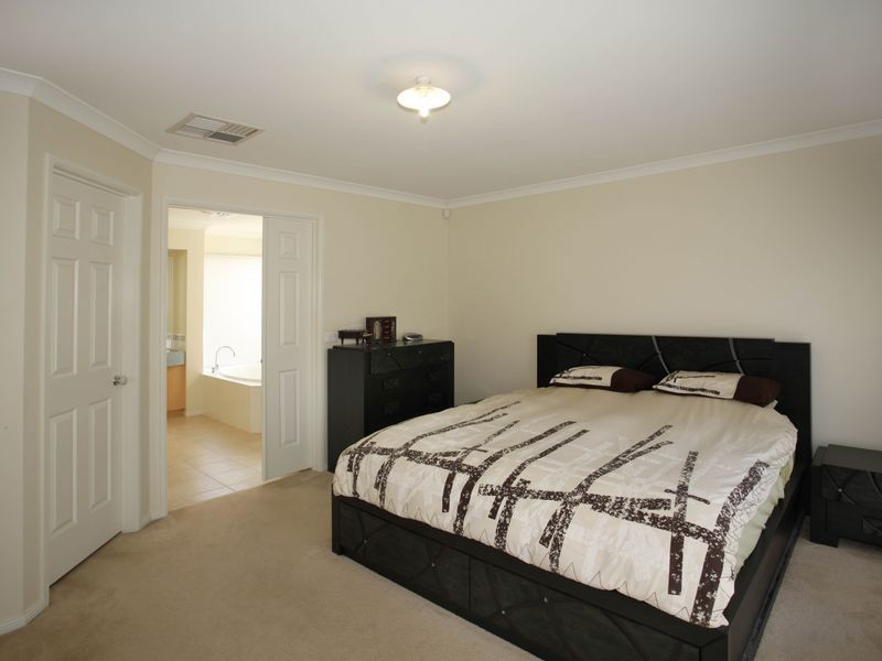 5 Mountain View Circuit, Beaconsfield VIC 3807