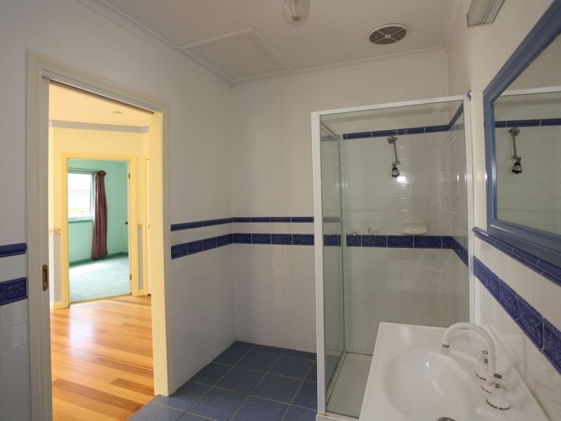 11 Kilvington Court, Berwick VIC 3806