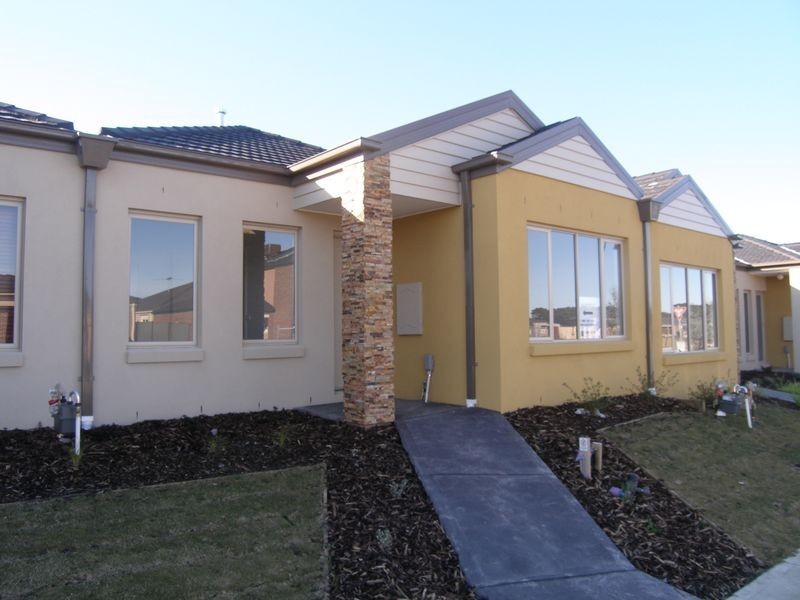 644 Fressia Lane, Cranbourne North VIC 3977