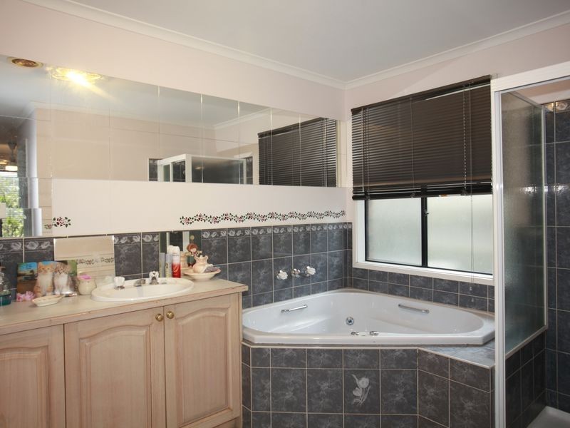 20 Gull Way, Narre Warren South VIC 3805