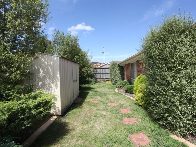 10 Sittella Drive, Berwick VIC 3806