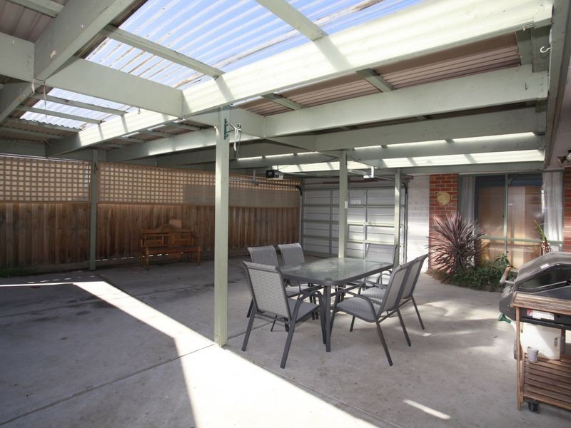 24 England Walk, Narre Warren South VIC 3805