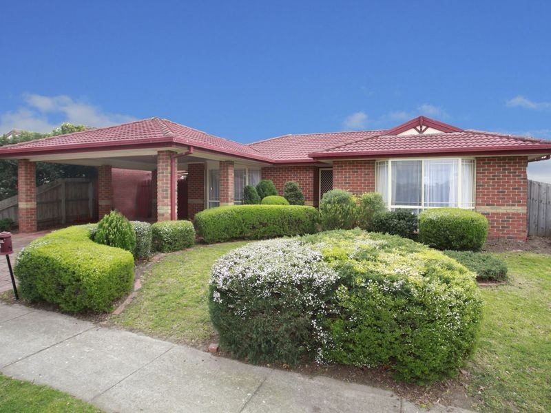 6 Golden Leaf Avenue, Narre Warren South VIC 3805