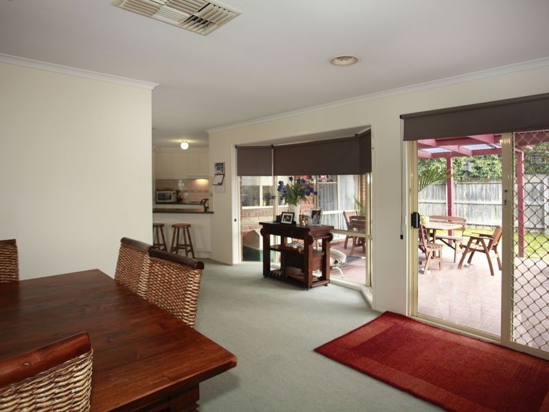 6 Golden Leaf Avenue, Narre Warren South VIC 3805