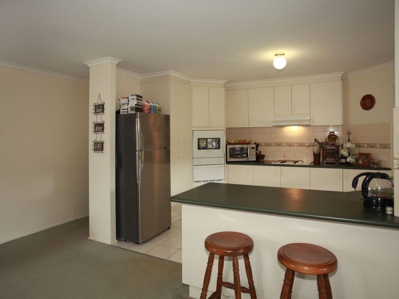 6 Golden Leaf Avenue, Narre Warren South VIC 3805