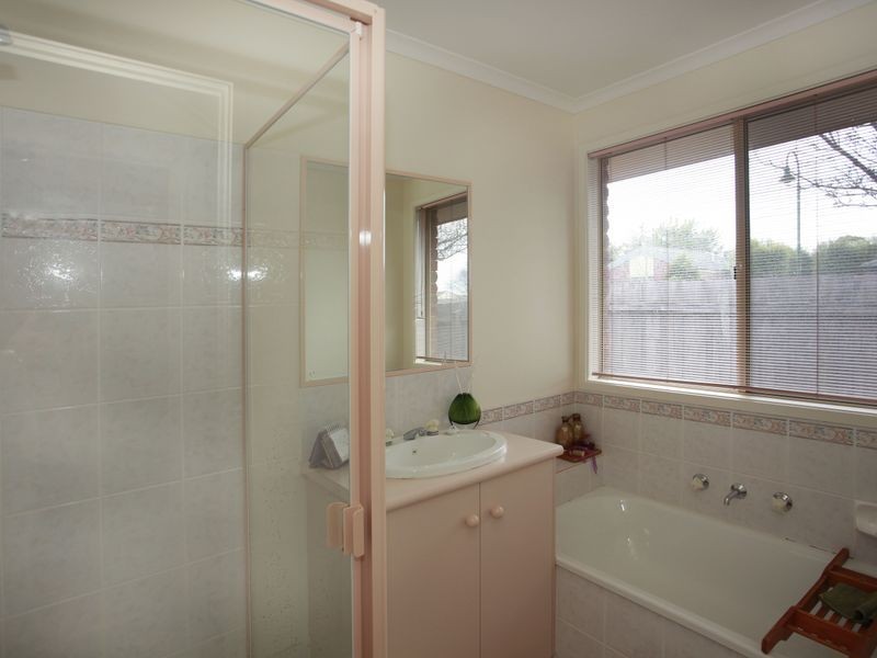 6 Golden Leaf Avenue, Narre Warren South VIC 3805