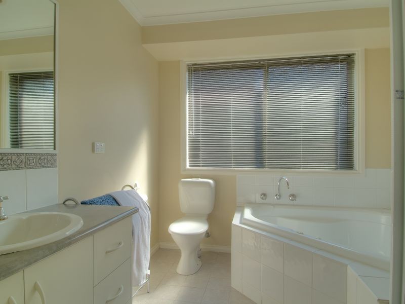 22 Windsor Drive, Beaconsfield VIC 3807