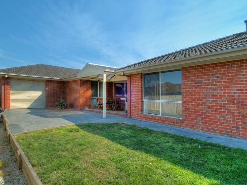 22 Windsor Drive, Beaconsfield VIC 3807