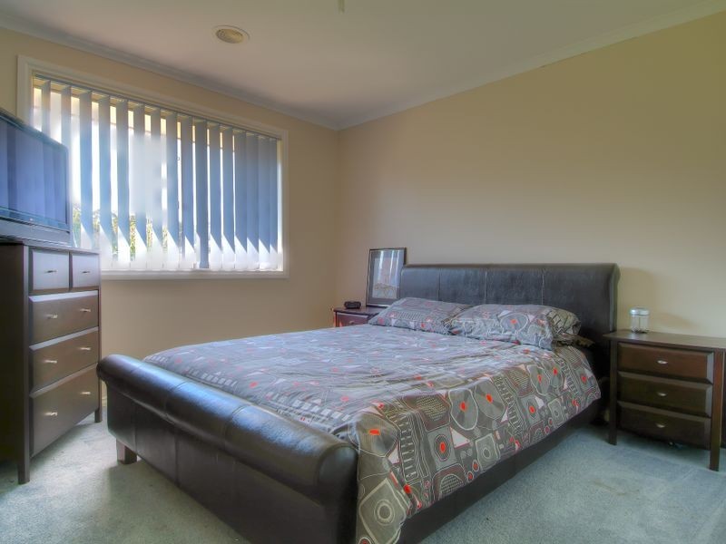 22 Windsor Drive, Beaconsfield VIC 3807