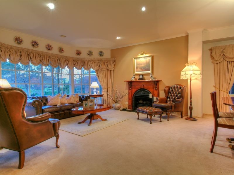 9 The Crescent, Narre Warren South VIC 3805