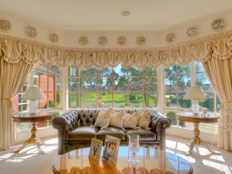 9 The Crescent, Narre Warren South VIC 3805