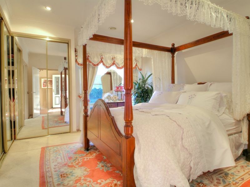 9 The Crescent, Narre Warren South VIC 3805