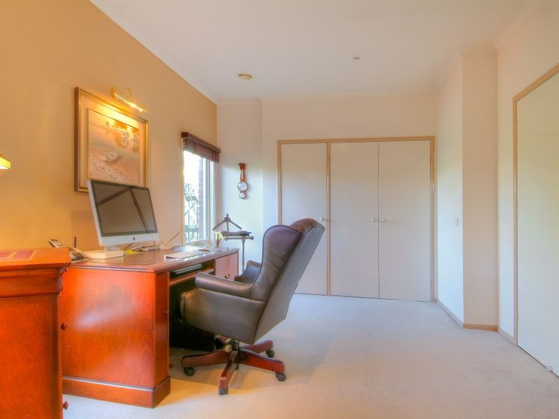 9 The Crescent, Narre Warren South VIC 3805