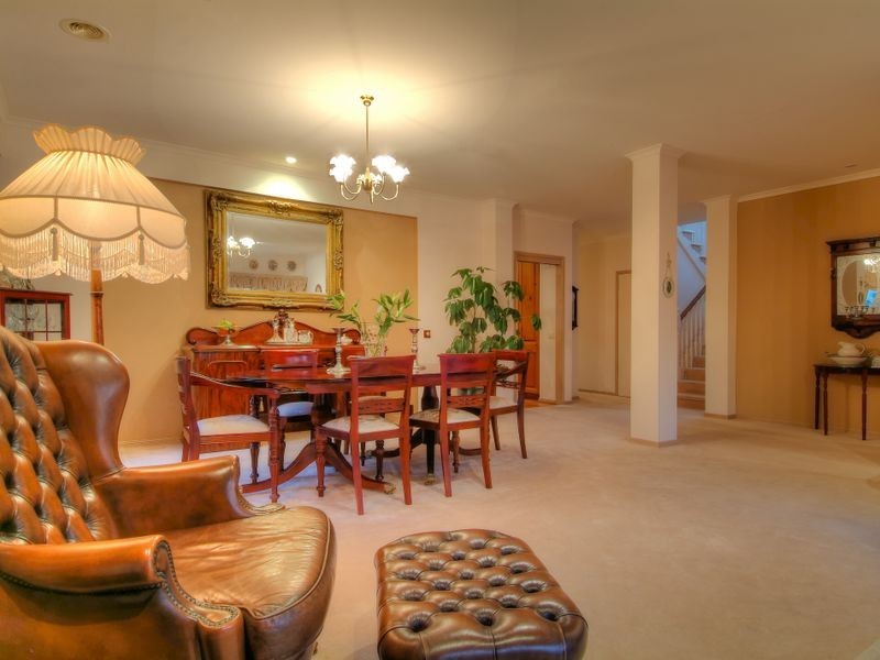 9 The Crescent, Narre Warren South VIC 3805