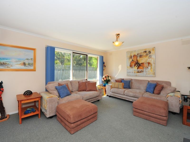 32 Collison Road, Cranbourne East VIC 3977