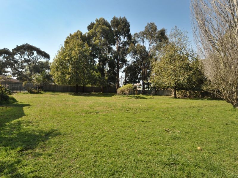 32 Collison Road, Cranbourne East VIC 3977