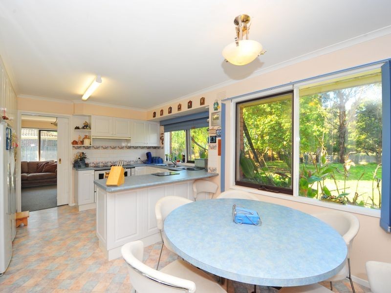 32 Collison Road, Cranbourne East VIC 3977