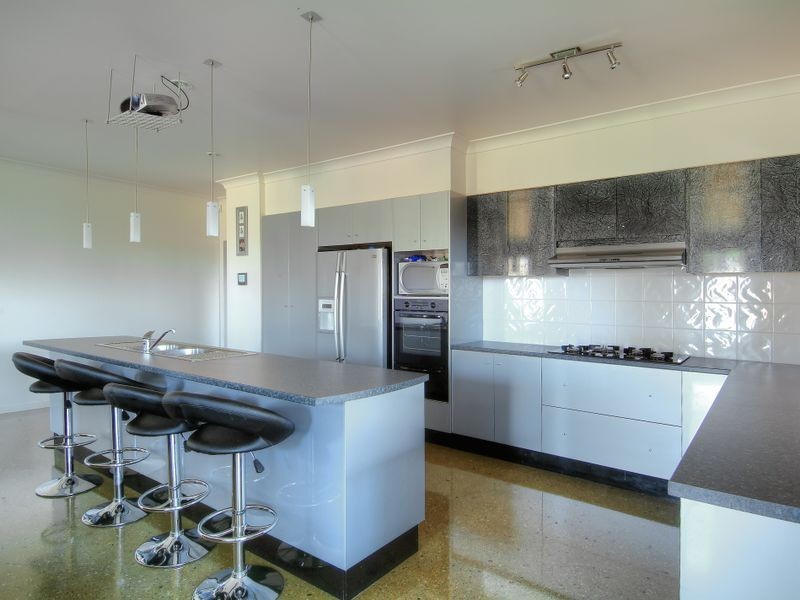 81 Streeton Way, Berwick VIC 3806