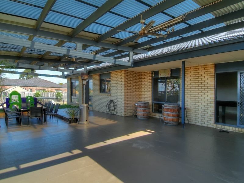 81 Streeton Way, Berwick VIC 3806