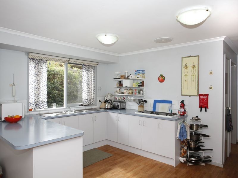 2/4 Camley Court, Berwick VIC 3806