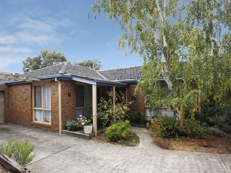 2/4 Camley Court, Berwick VIC 3806