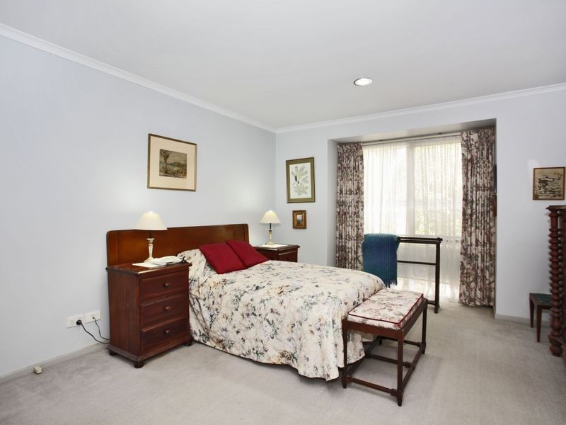 2/4 Camley Court, Berwick VIC 3806