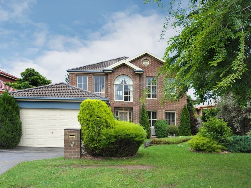 17 Cullen Close, Berwick VIC 3806