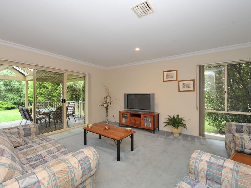 17 Cullen Close, Berwick VIC 3806