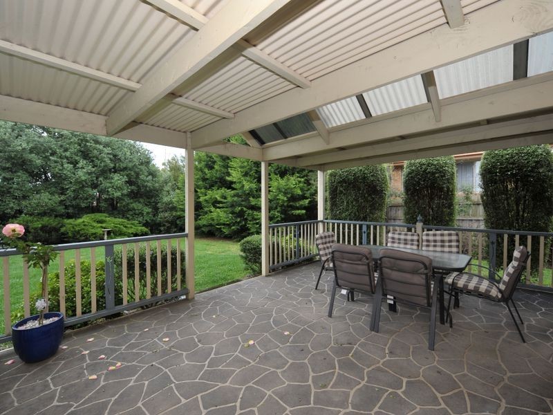 17 Cullen Close, Berwick VIC 3806