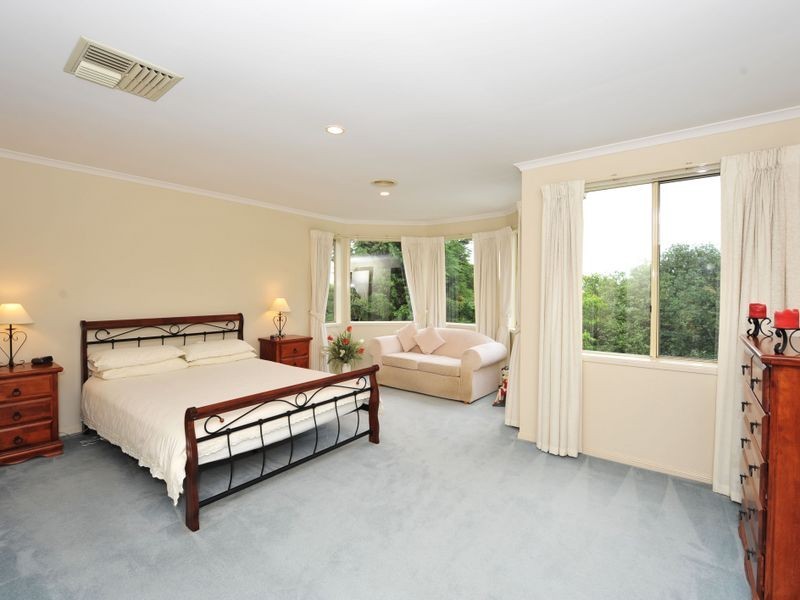 17 Cullen Close, Berwick VIC 3806