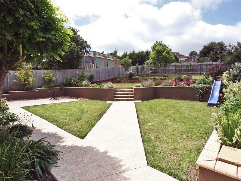 60 Fieldstone Boulevard, Beaconsfield VIC 3807