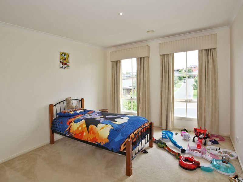 60 Fieldstone Boulevard, Beaconsfield VIC 3807