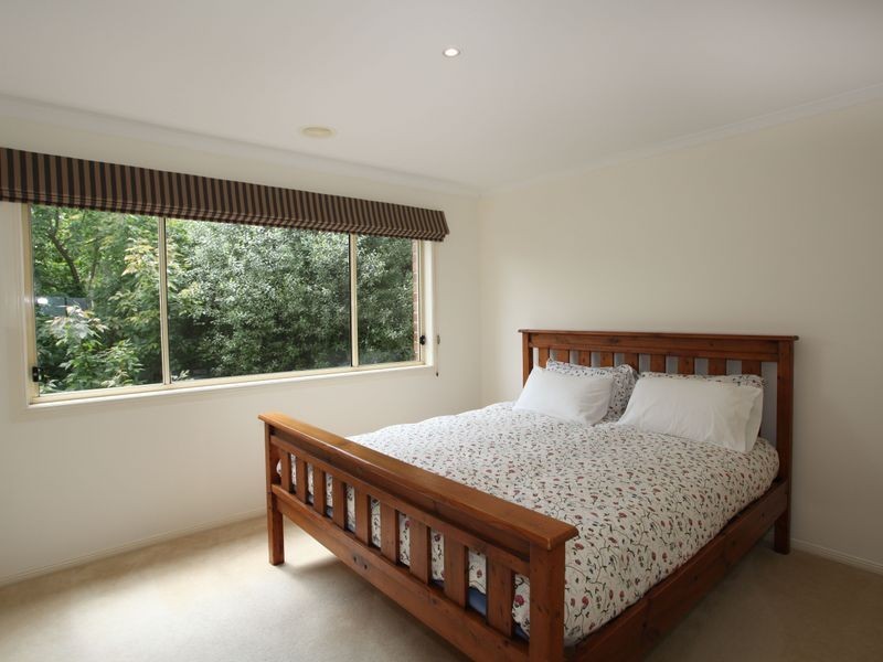 60 Fieldstone Boulevard, Beaconsfield VIC 3807