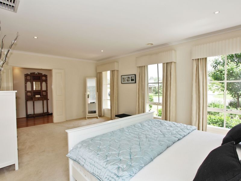 60 Fieldstone Boulevard, Beaconsfield VIC 3807