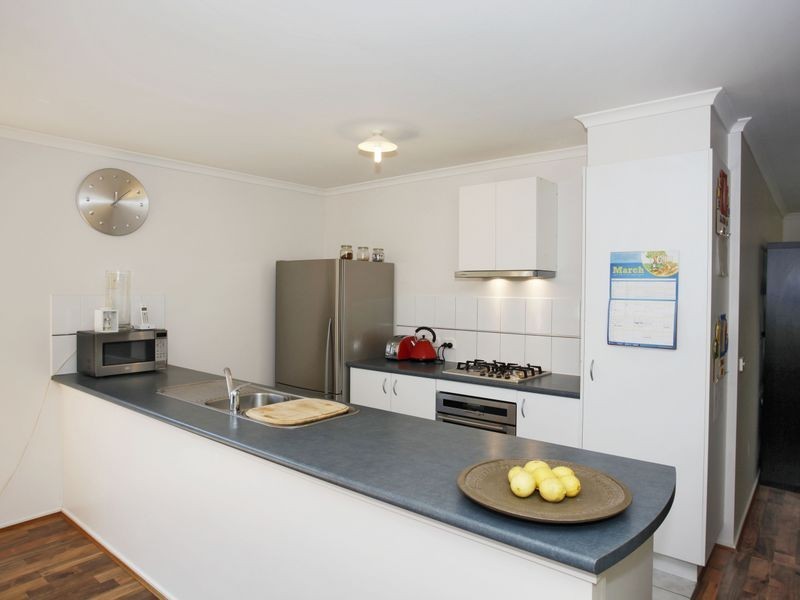 11 Edgewood Close, Narre Warren South VIC 3805