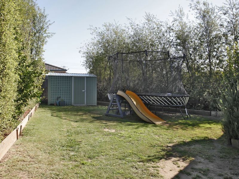 11 Edgewood Close, Narre Warren South VIC 3805