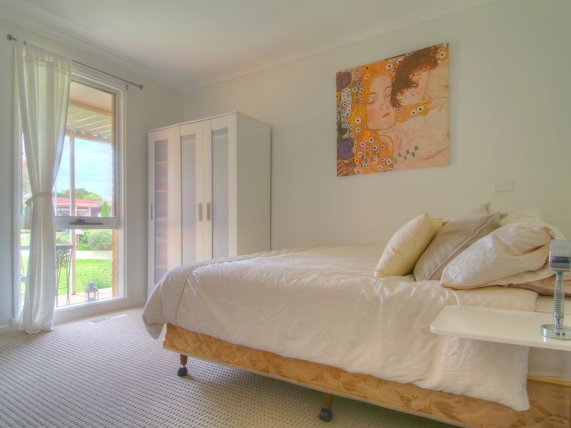 7 Malanda Court, Berwick VIC 3806