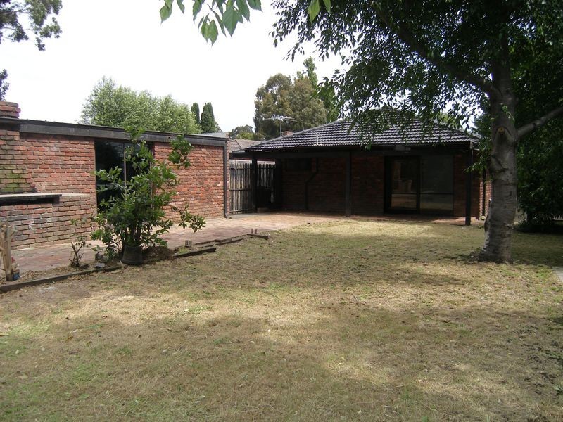 58 Saxonwood Drive, Narre Warren VIC 3805