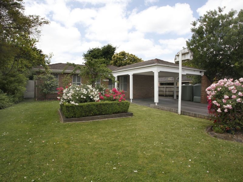 11 Elgin Street, Berwick VIC 3806